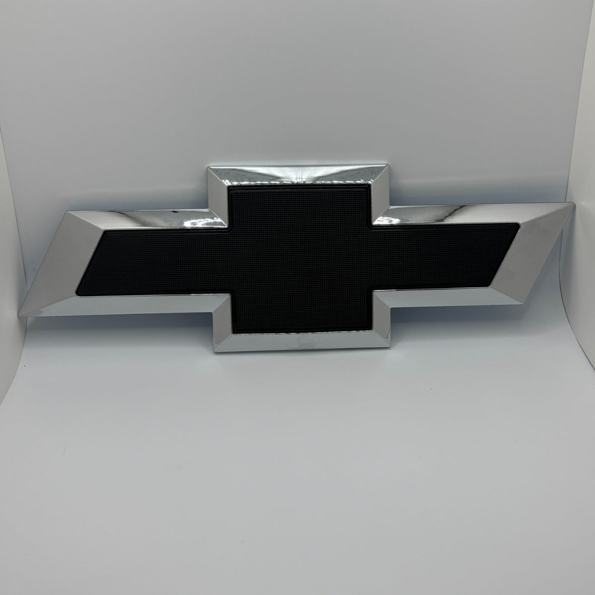 Fits Chevy Silverado Colorado Rear Tailgate Bowtie Emblem Black Chrome 2014-2019