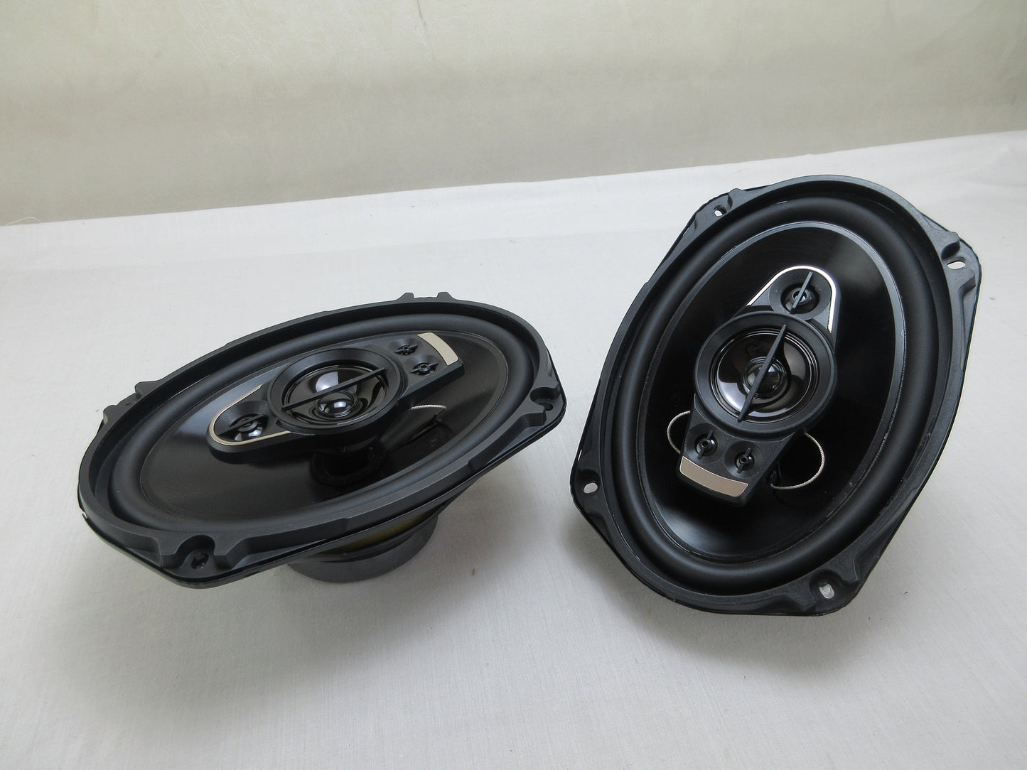 2pcs 6X9-inch 1300W(2X650W) 5-way Full-frequency Coaxial Car Speakers, Surround Sound Channel Configuration2.2, with Dust Cover And Audio Cable for Car Door Auto Audio Music Stereo Door Speakers, Perfect for Car Audio Upgrade, Without Battery