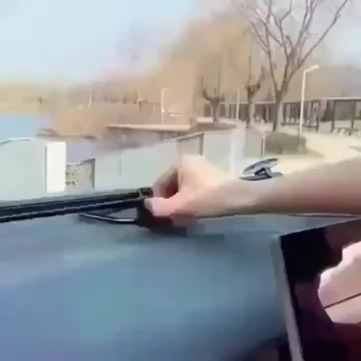 New Automatic Retractable Car Windshield Sunshade - Foldable Front Window Sunshade Blocks 99% of UV Rays And Heat, Fits Most Cars, Features a Easy Rolling Mechanism And Suction Cups (1 Pair)