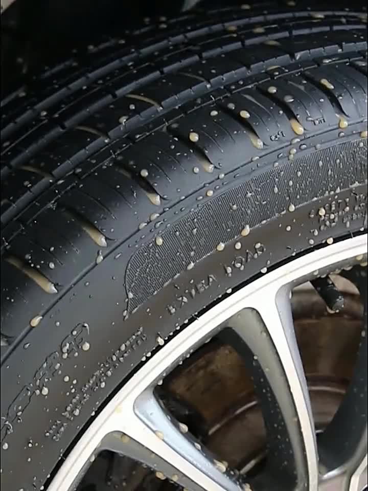 ALL-SEASON TIRE CARE CREAM - Quick-Shine Formula for Rubber & Plastic, Long-Lasting Gloss & Protection, No More Dull - Car Interior Maintenance Solution, Tire Protection, Tire Care, Vehicle Interior Enhancement, Sleek Bottle Design, Durable Application