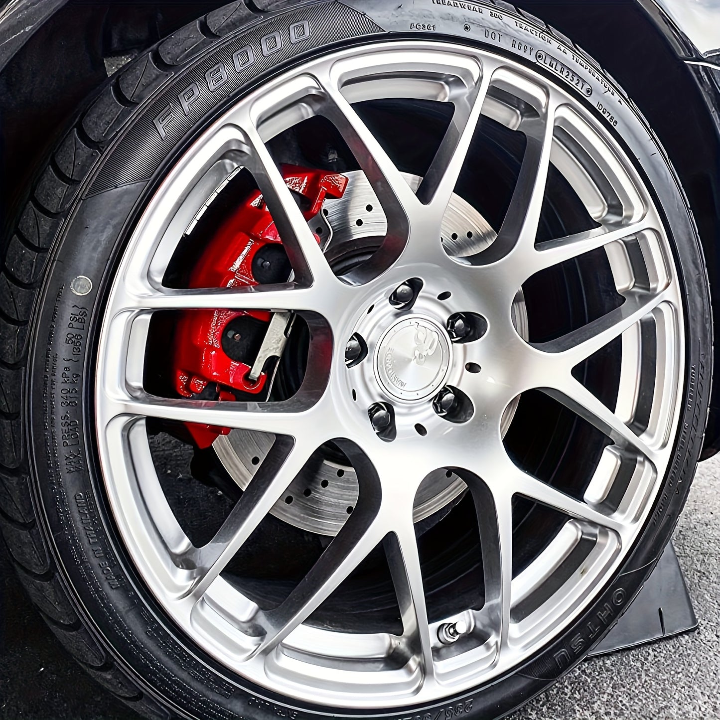 Gloss Red Caliper Paint Brake Caliper Touch Up Paint Red Gloss High Temperature Heat Resistant 1.5oz, Vehicle Maintenance Paint, Caliper Paint Repair, Brake Rotor Paint, Gloss Red Auto Paint, Durable Automotive Paint, Chemical-Free Formula