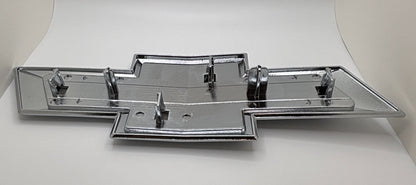 Fits Chevrolet Silverado 1500 2500HD 3500HD Front Black Bowtie Emblem 2014-2018