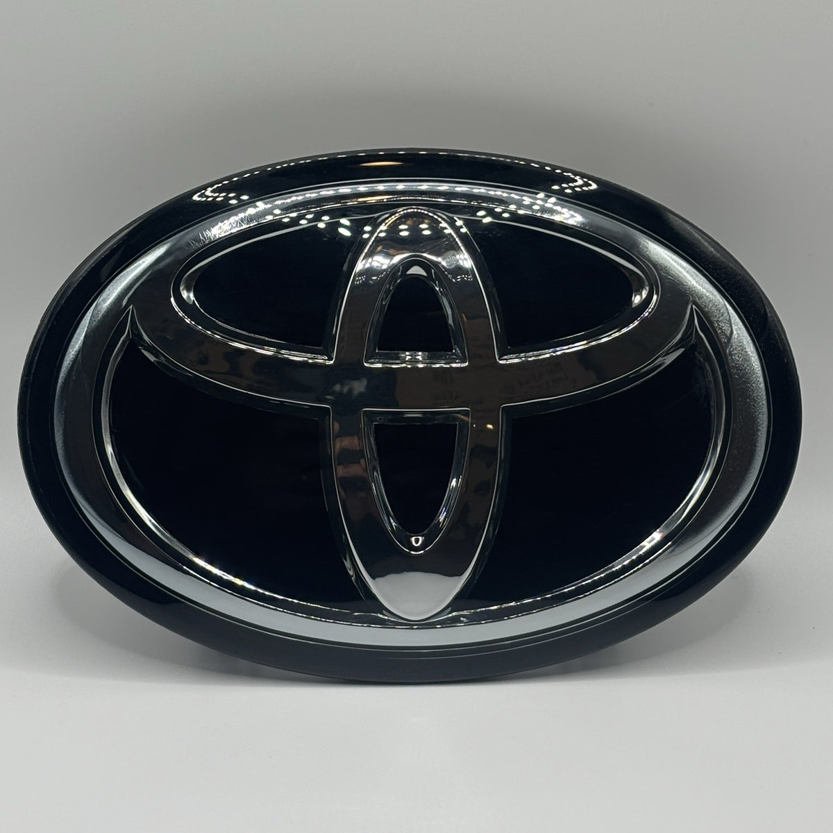 Toyota Corolla 2016-2019 Front Grille Emblem Radar ACC Compatible 53141-42021