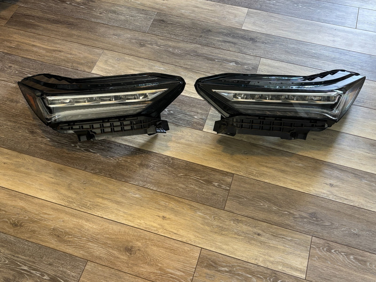 Fits Acura MDX 2025 Genuine OEM LED Headlights L&R 33100-TYA-A51 33150-TYA-A51